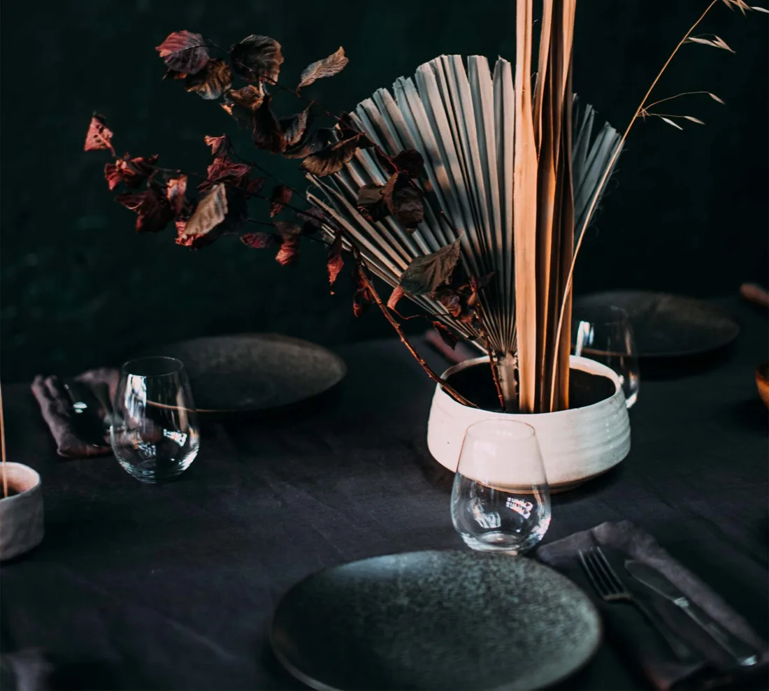 L’ambiance chaleureuse d’une table de restaurant